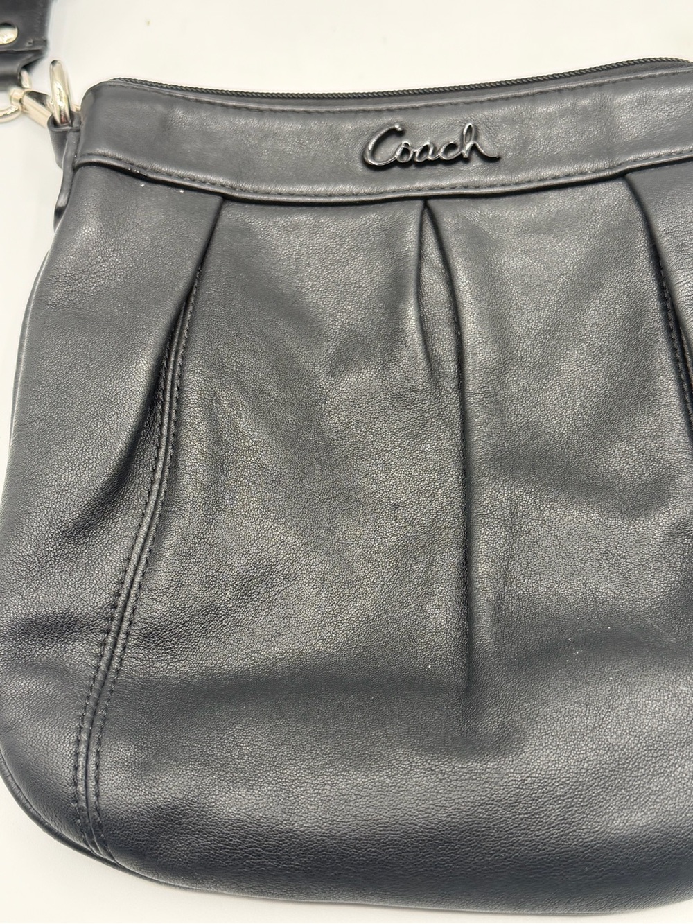 Coach Black Leather Adjustable Zip Closure Crossbody Bag #L0826-42585 - Picture 2 of 15